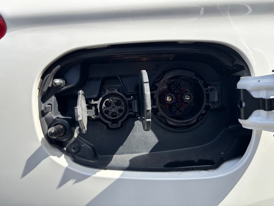 Mitsubishi Outlander 2,4 PHEV Intense CVT 4WD 5d