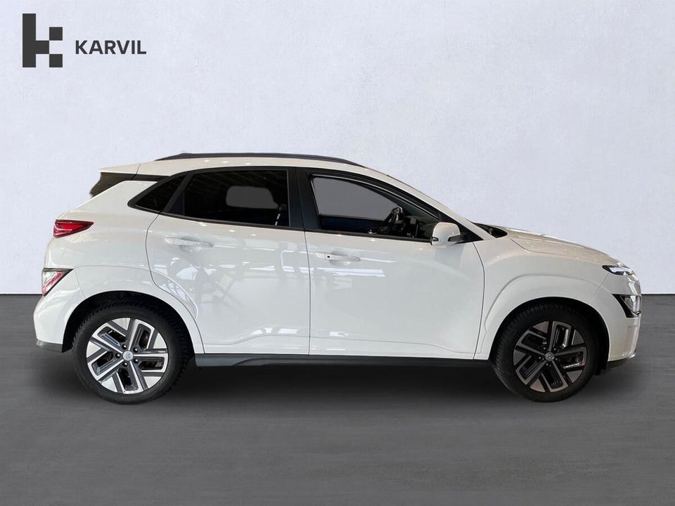 Hyundai Kona 64 EV Essential 5d