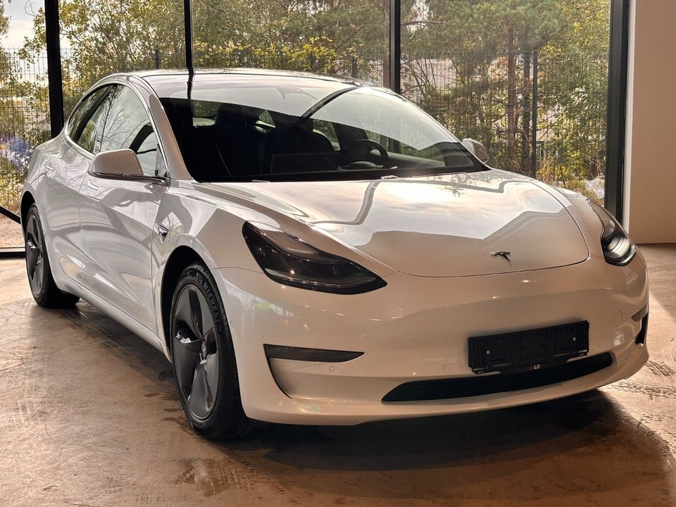 Tesla Model 3 Standard Range+ RWD 4d