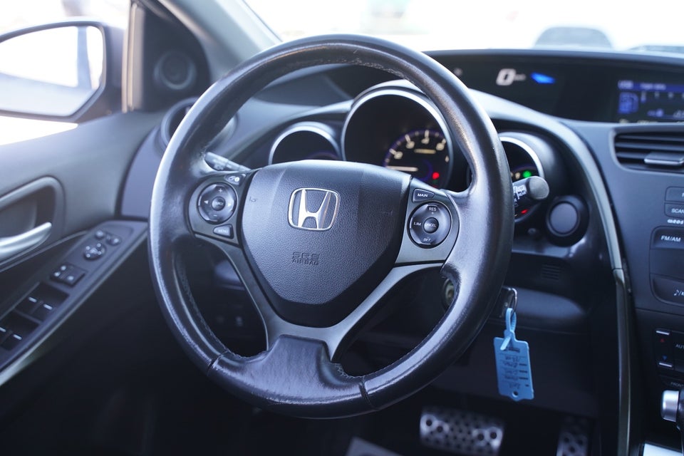 Honda Civic 1,8 i-VTEC Sport aut. 5d