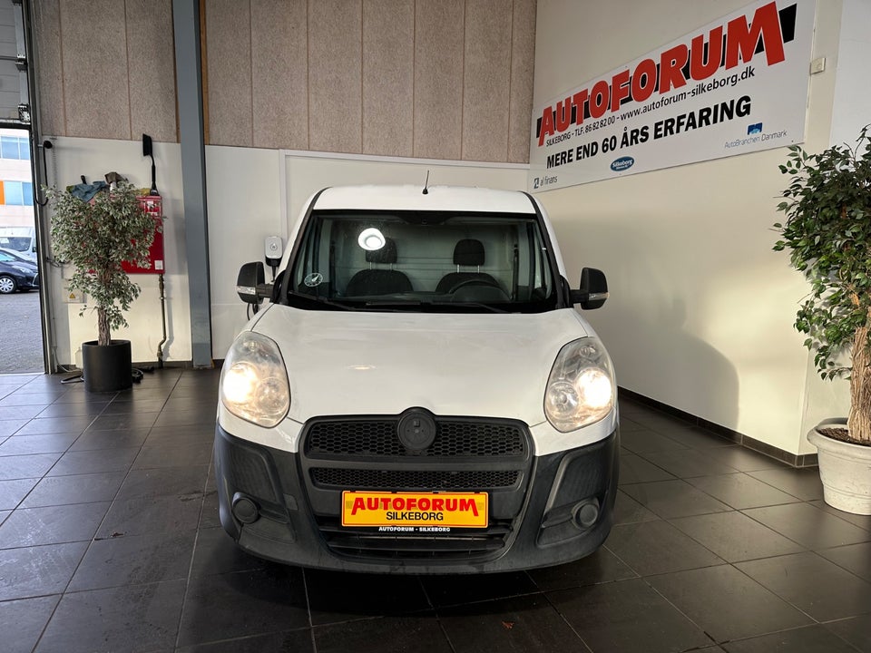 Fiat Doblò Cargo 1,3 MJT Basic L2 4d