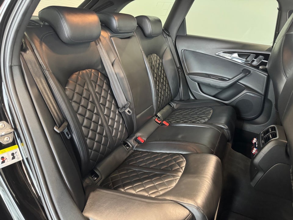 Audi A6 3,0 TDi 326 S-line Competition Avant quattro Tiptr. 5d