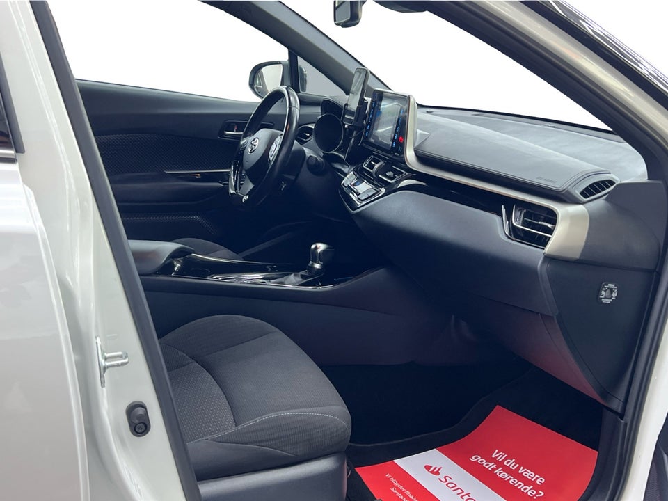 Toyota C-HR 1,8 Hybrid C-LUB Selected CVT 5d