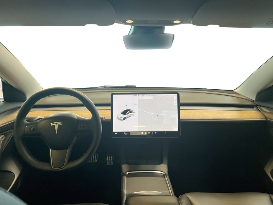 Tesla Model 3 Standard Range+ RWD 4d