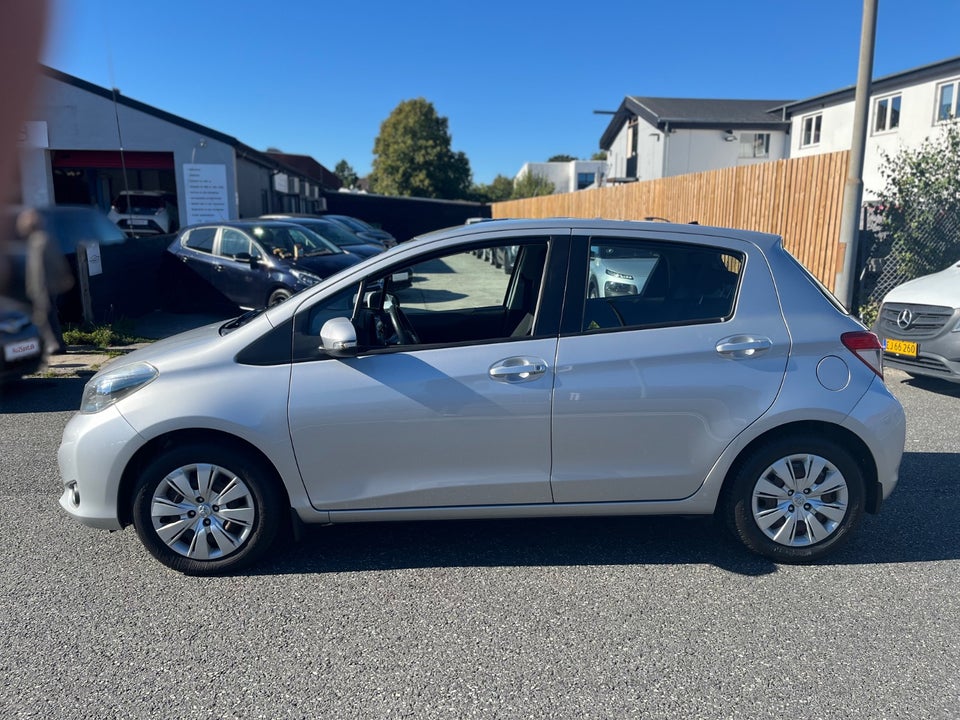 Toyota Yaris 1,0 VVT-i T2 Touch 5d