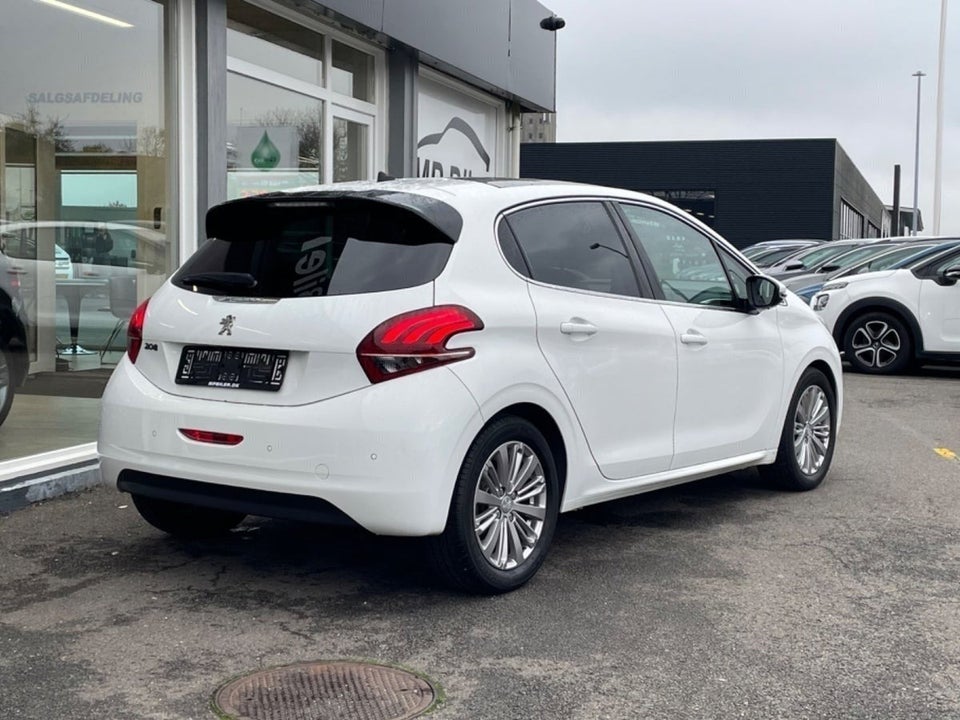 Peugeot 208 1,5 BlueHDi 100 Prestige Sky 5d