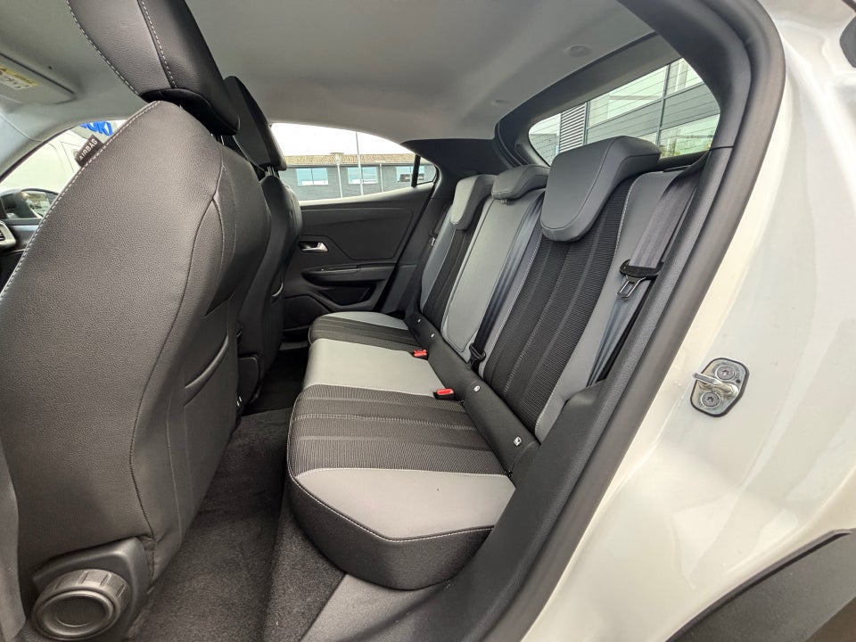 Opel Mokka-e 50 Elegance 5d