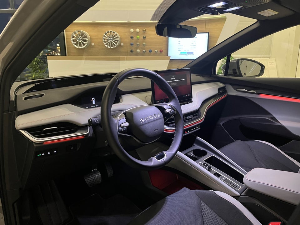 Skoda Enyaq 85 iV Advanced 5d