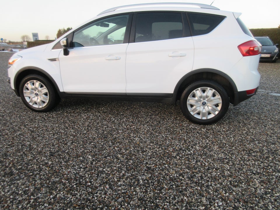 Ford Kuga 2,0 TDCi 140 Titanium 5d