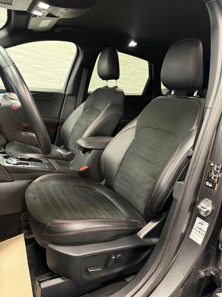 Ford Kuga 2,5 PHEV ST-Line X CVT 5d