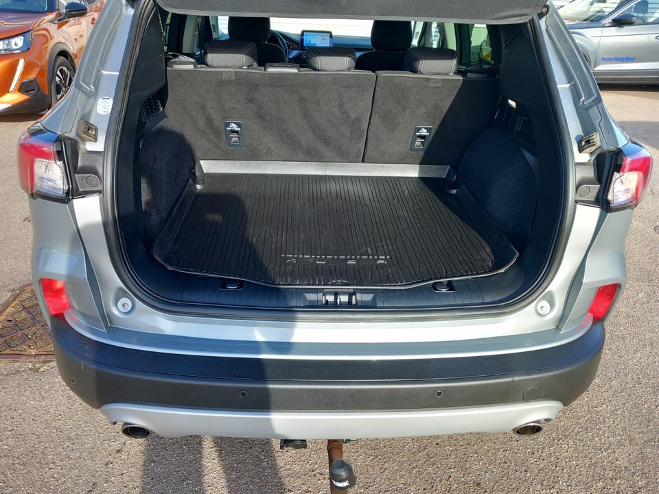 Ford Kuga 2,5 PHEV Titanium CVT 5d