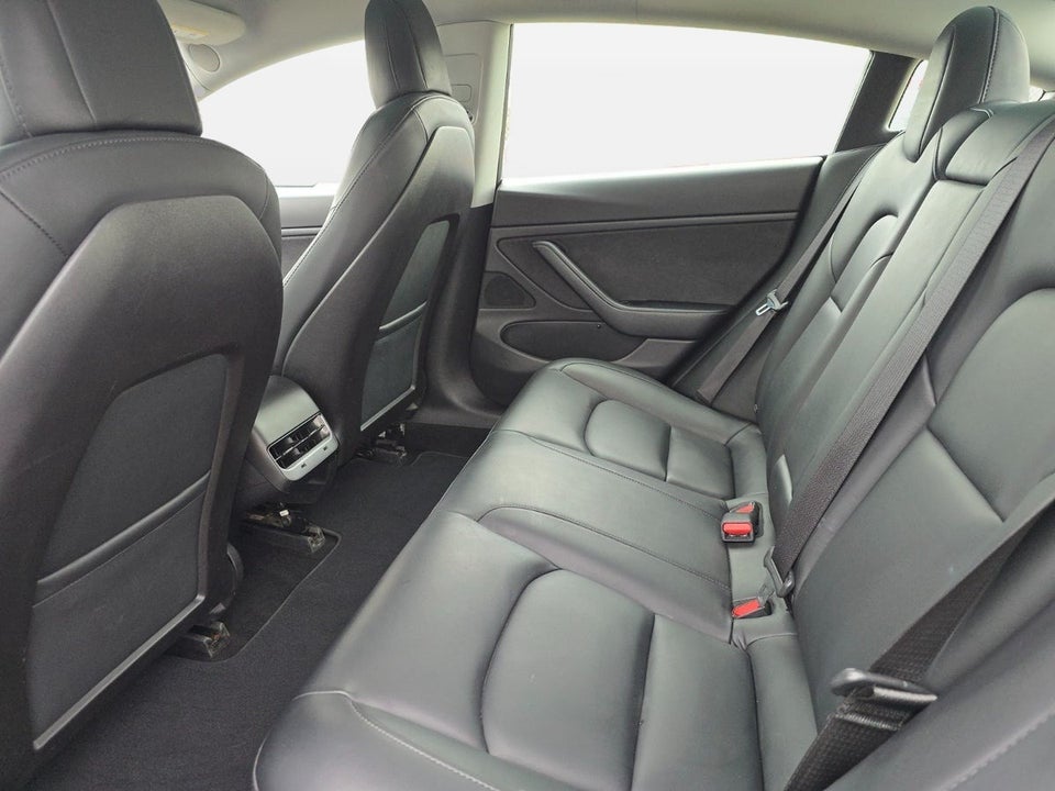 Tesla Model 3 Long Range AWD 4d