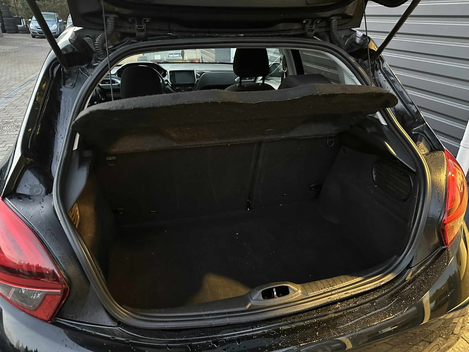 Peugeot 208 1,6 BlueHDi 100 Allure Sky 5d