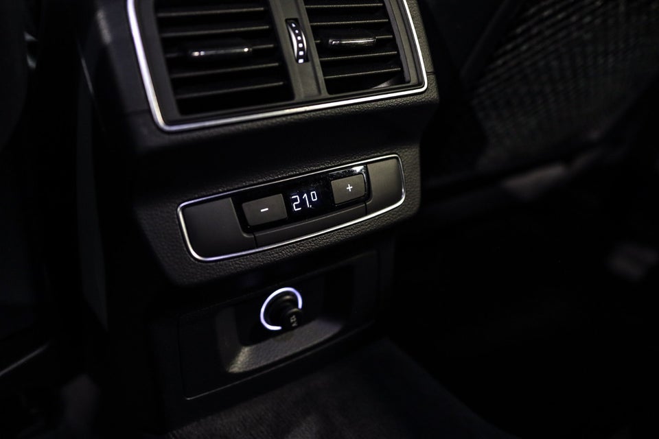 Audi Q5 40 TDi Sport quattro S-tr. 5d