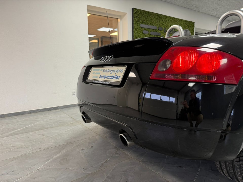 Audi TT 1,8 T 225 Roadster quattro 2d