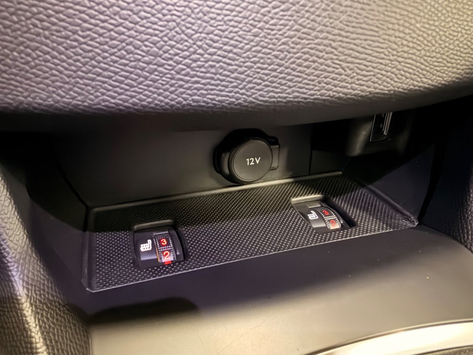 Peugeot 308 1,6 BlueHDi 120 Edition+ 5d