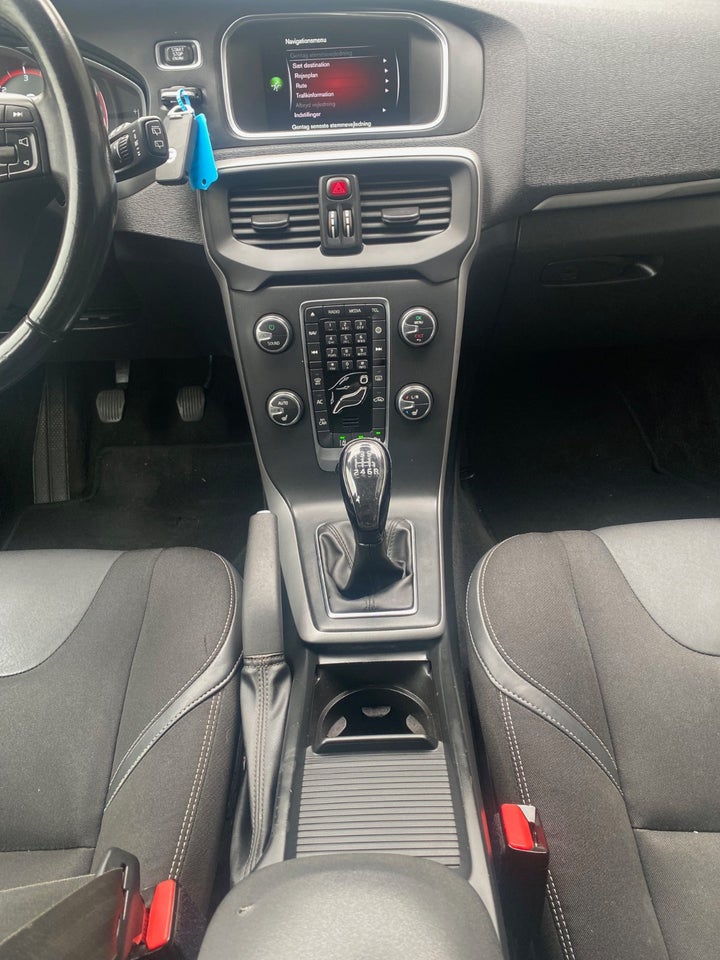 Volvo V40 2,0 D4 190 R-Design Drive-E 5d