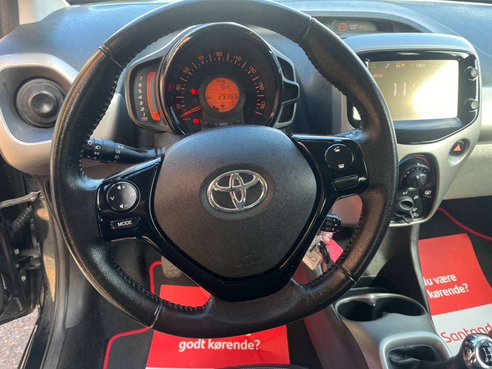 Toyota Aygo 1,0 VVT-i x-black II 5d