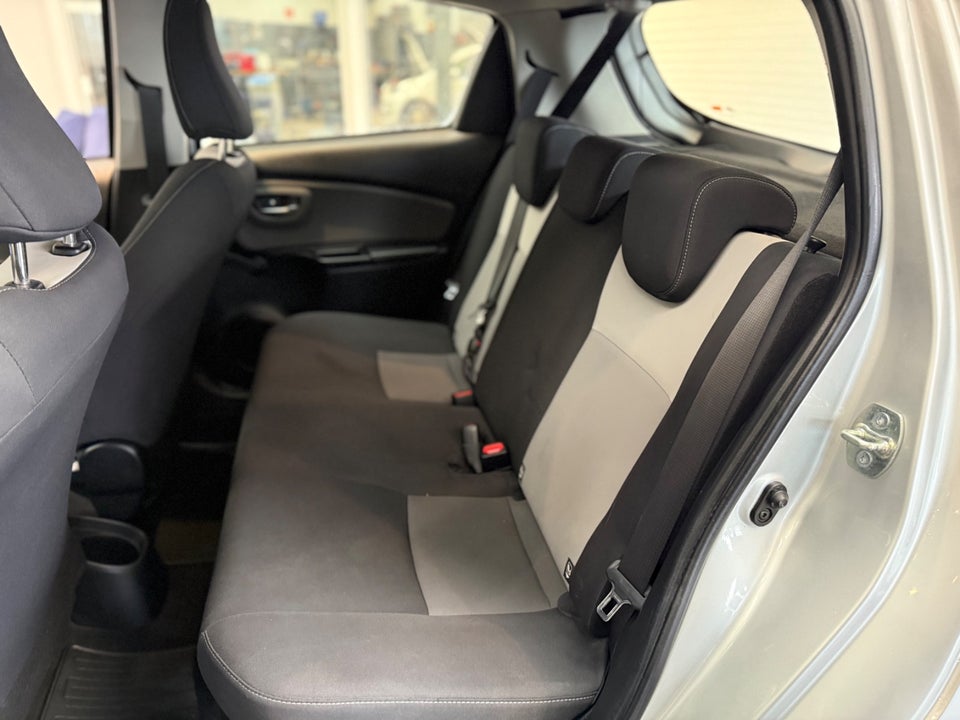 Toyota Yaris 1,5 Hybrid CHIC e-CVT 5d