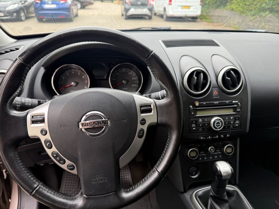 Nissan Qashqai 1,6 Tekna 5d