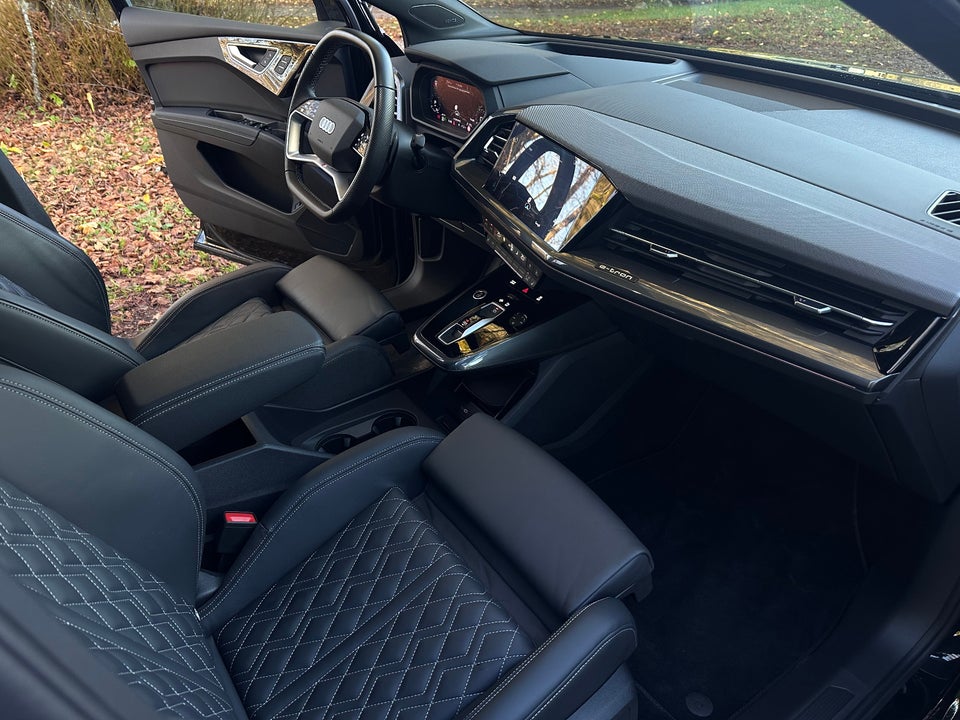 Audi Q4 e-tron 55 S-line quattro 5d