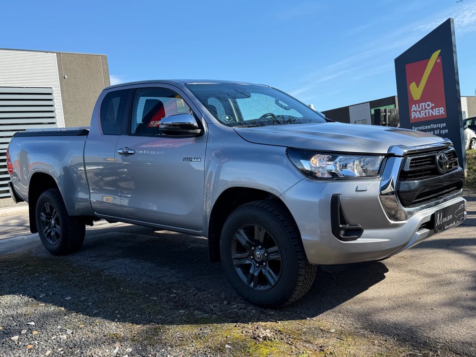 Toyota HiLux 2,8 D T3 Ex.Kab aut. 4d