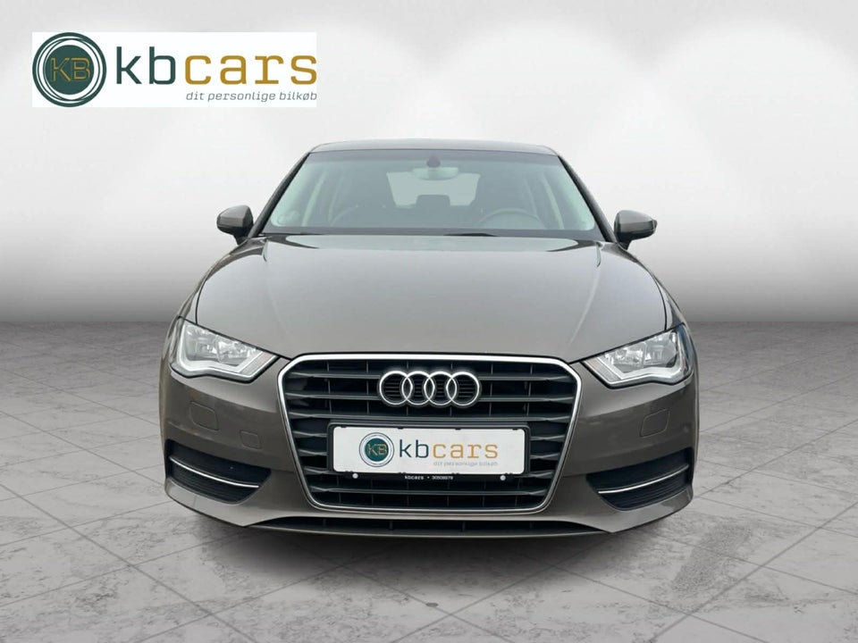 Audi A3 1,6 TDi 110 Ambiente Sportback 5d
