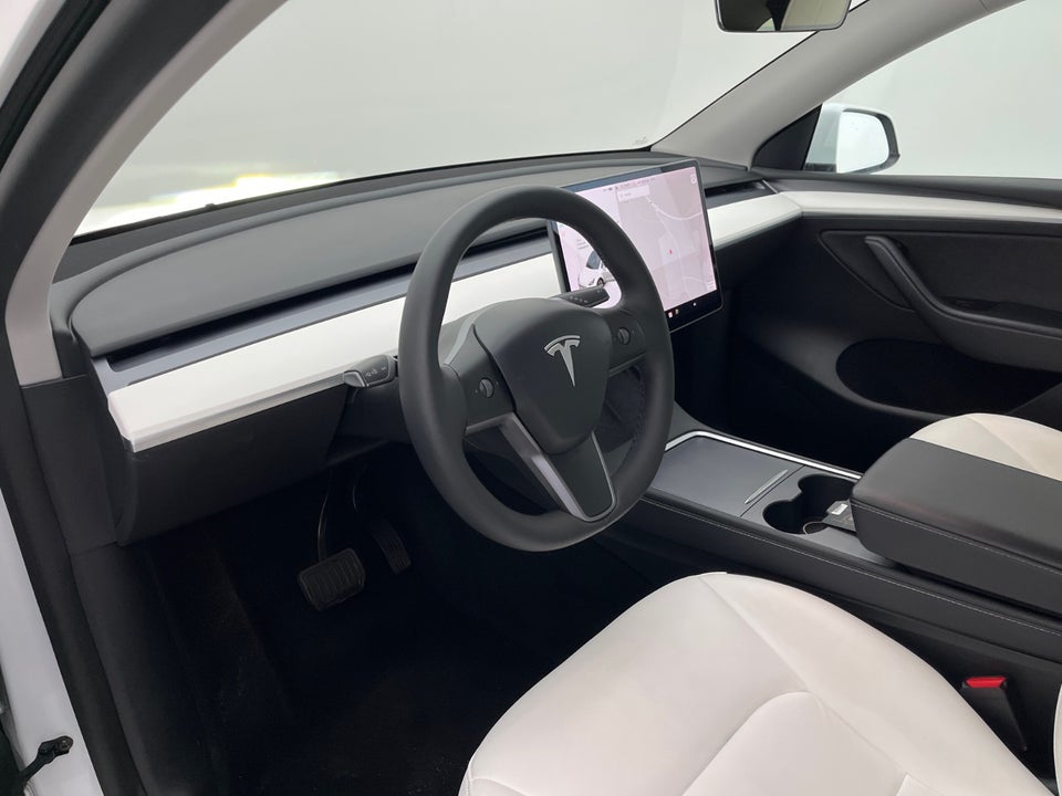 Tesla Model Y Long Range AWD 5d