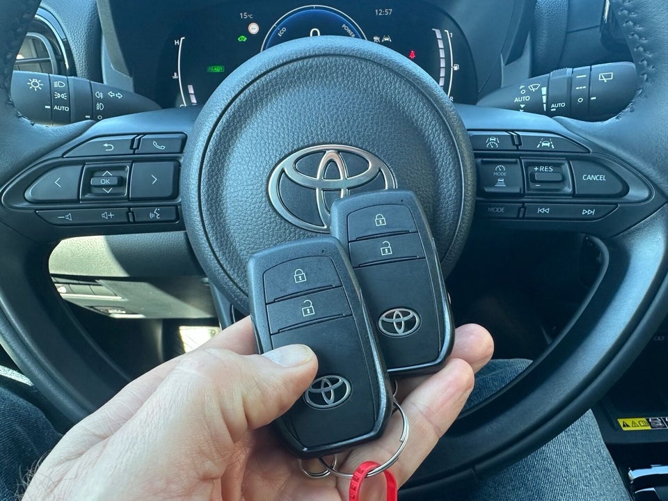 Toyota Yaris 1,5 Hybrid Style Technology e-CVT 5d