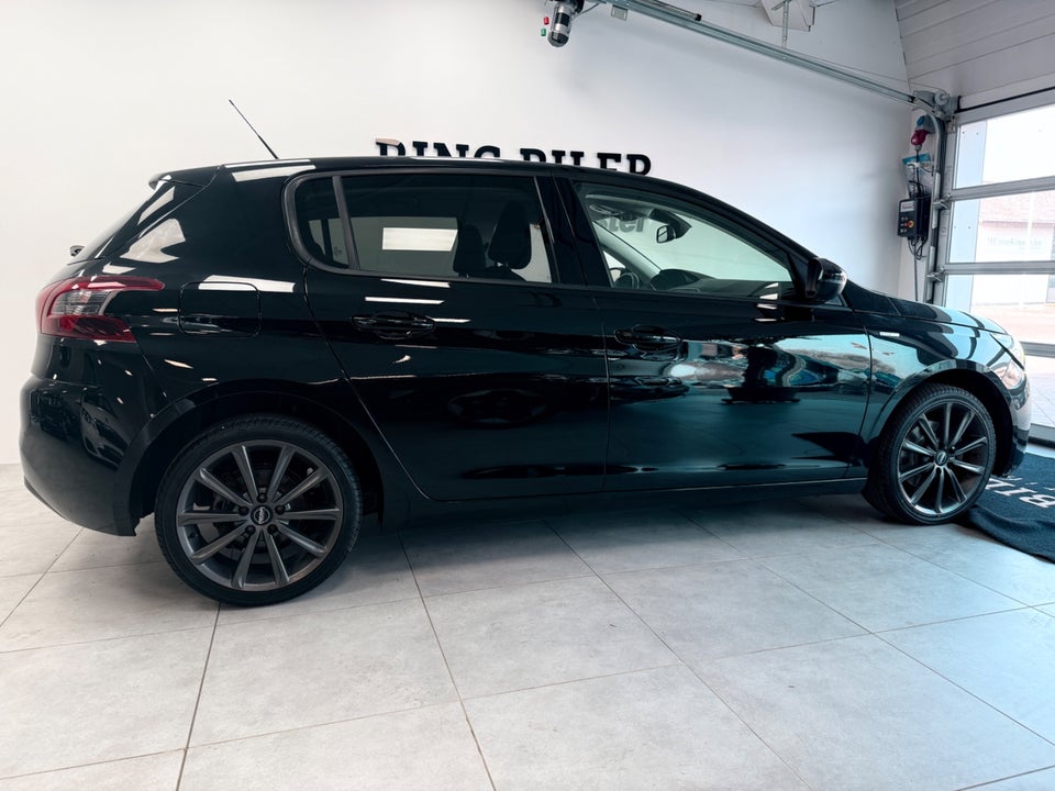 Peugeot 308 1,5 BlueHDi 130 Style 5d