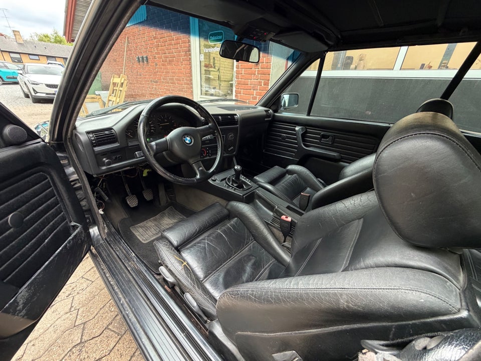 BMW 325i 2,5 Cabriolet 2d