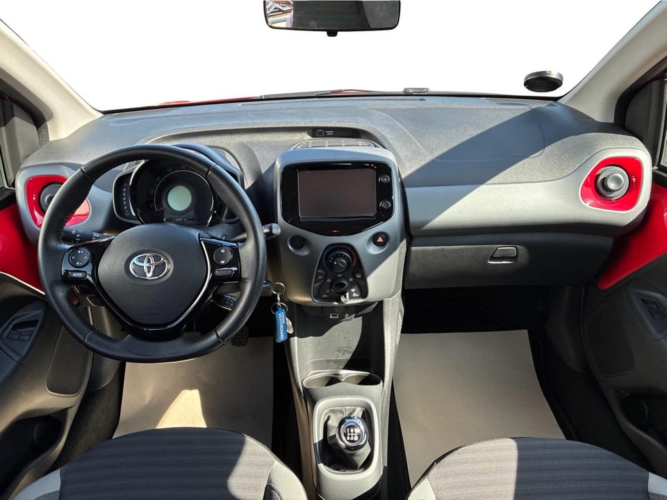 Toyota Aygo 1,0 VVT-i x-clusiv 5d