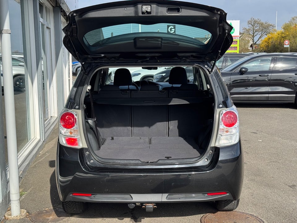 Toyota Verso 1,8 VVT-i T2 Limited 5d