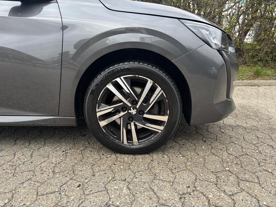 Peugeot 208 1,2 PureTech 100 Allure EAT8 5d