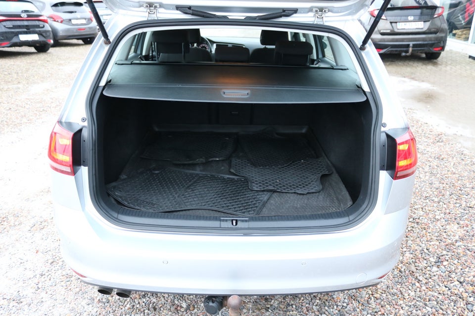 VW Golf VII 1,4 TSi 122 Comfortline Variant BMT 5d
