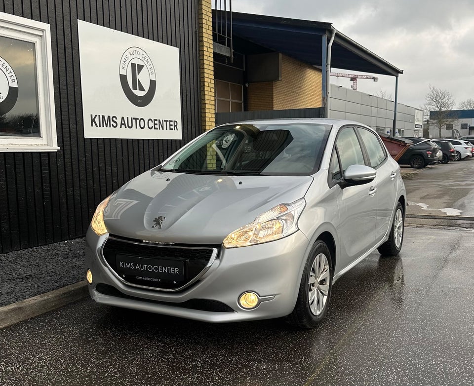 Peugeot 208 1,2 VTi Active 5d