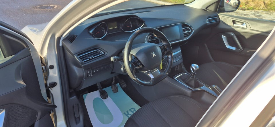 Peugeot 308 1,6 BlueHDi 120 Active SW 5d