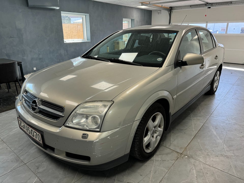 Opel Vectra 1,8 16V Comfort 5d