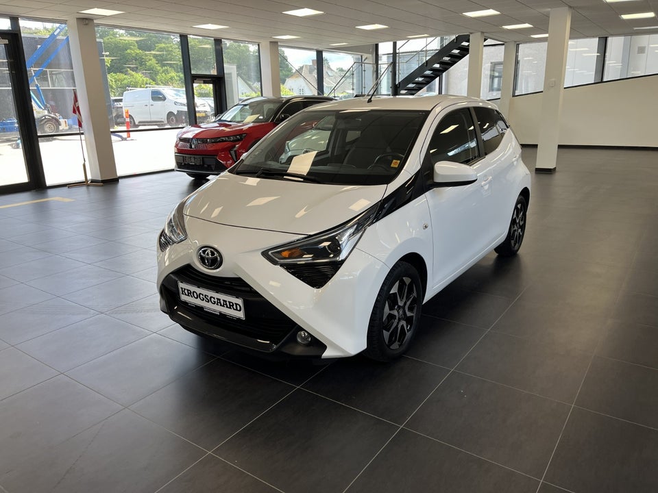 Toyota Aygo 1,0 VVT-i x-press 5d