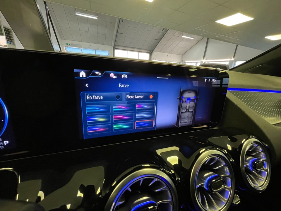 Mercedes EQA300 Progressive 4Matic 5d