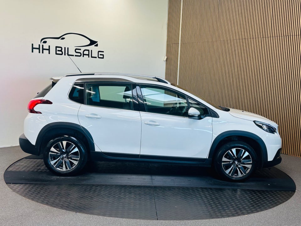 Peugeot 2008 1,6 BlueHDi 120 Allure Sky 5d