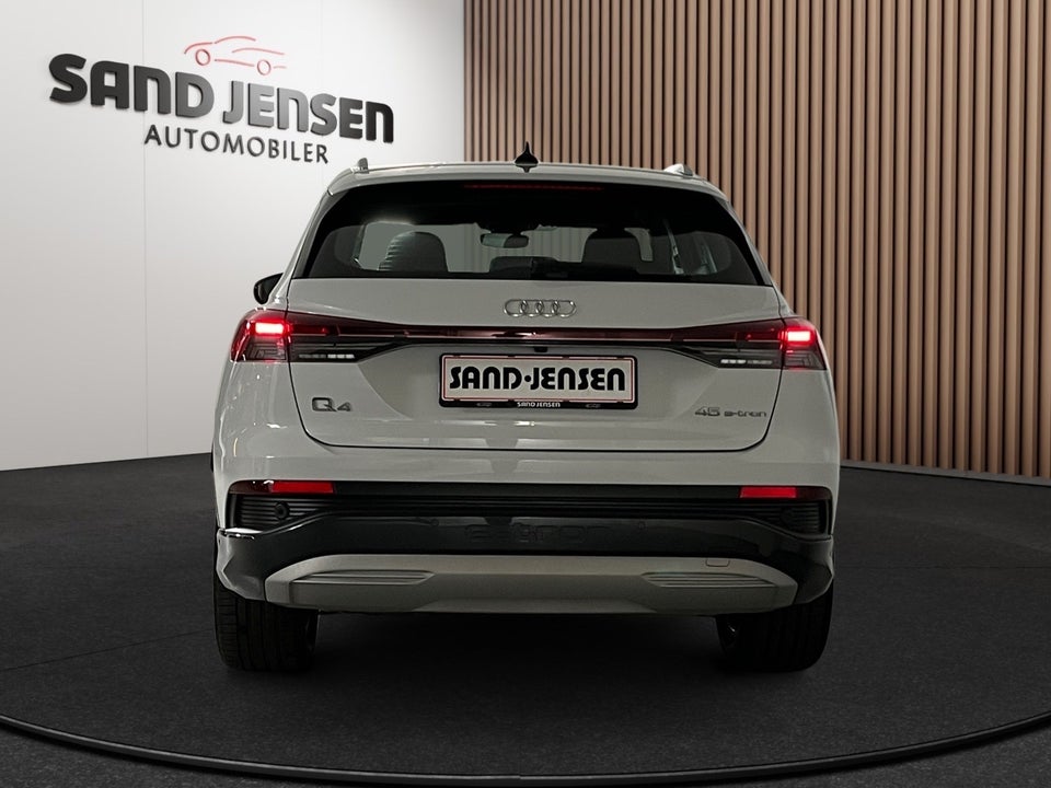 Audi Q4 e-tron 45 Progress 5d