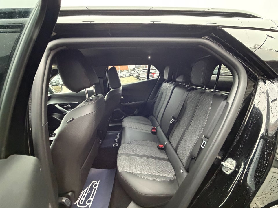 Peugeot e-2008 50 Style 5d