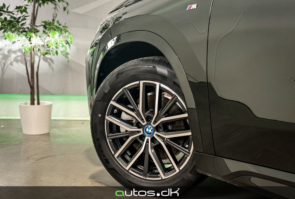 BMW iX1 xDrive30 M-Sport 5d