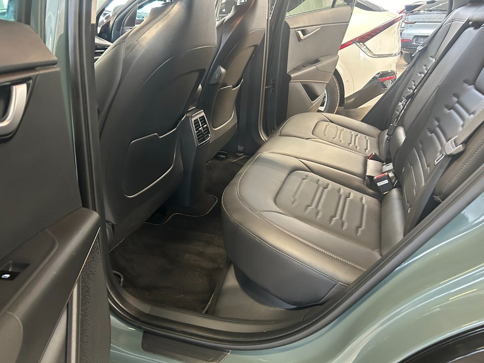 Kia Niro 64 EV Upgrade 5d