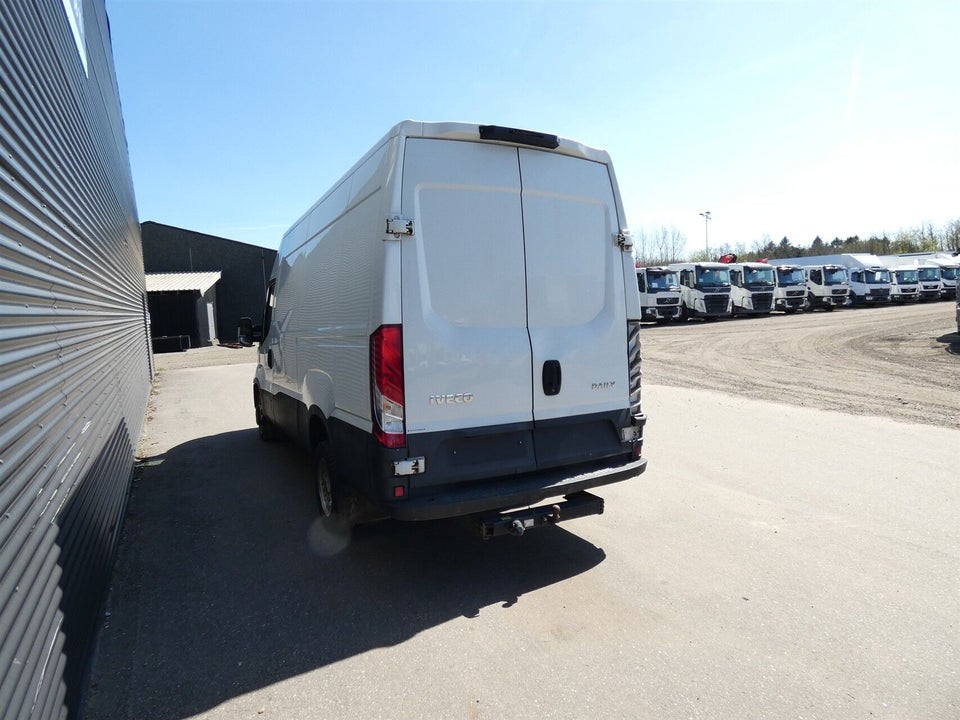 Iveco Daily 3,0 35C18 12m³ Van AG8