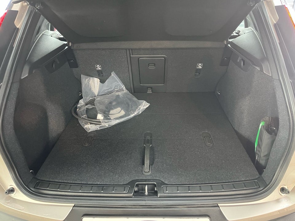 Volvo XC40 ReCharge Extended Range Plus 5d