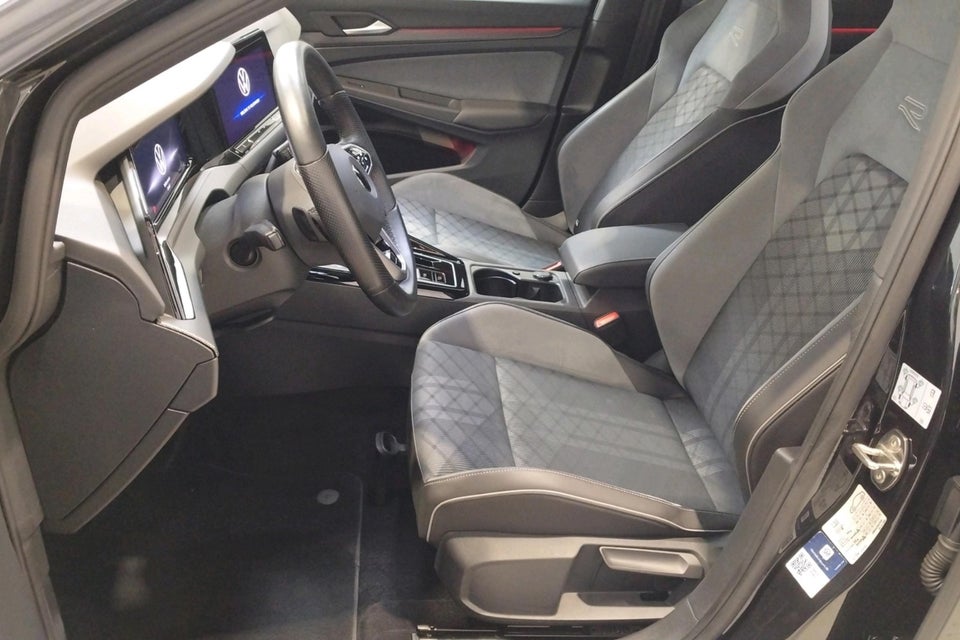 VW Golf VIII 2,0 TSi 190 R-line DSG 5d
