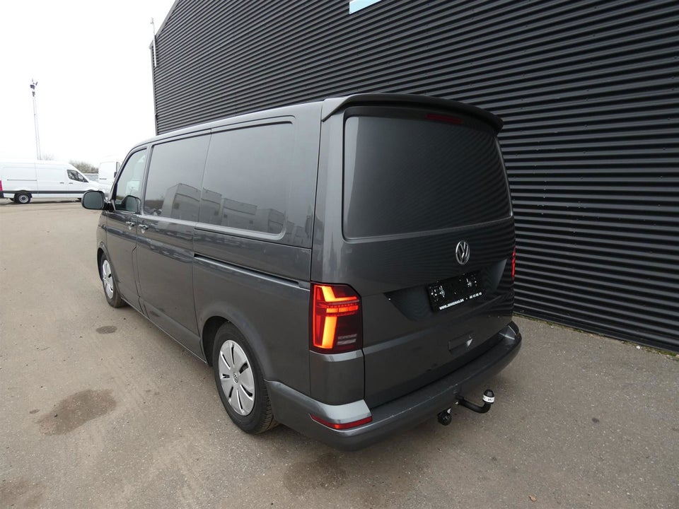 VW Transporter 2,0 TDi 150 Kassevogn DSG kort