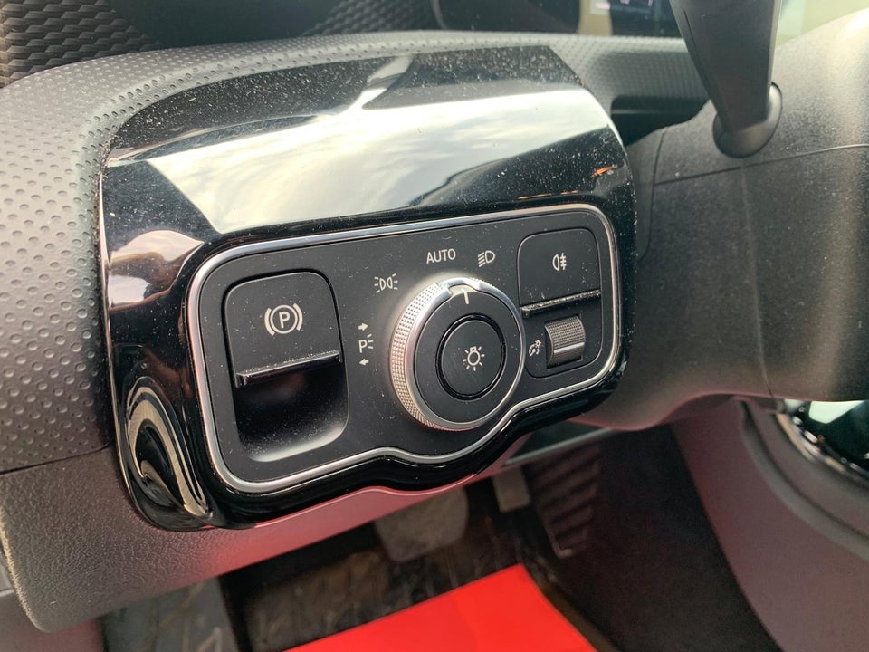 Mercedes A250 e 1,3 Progressive aut. 5d